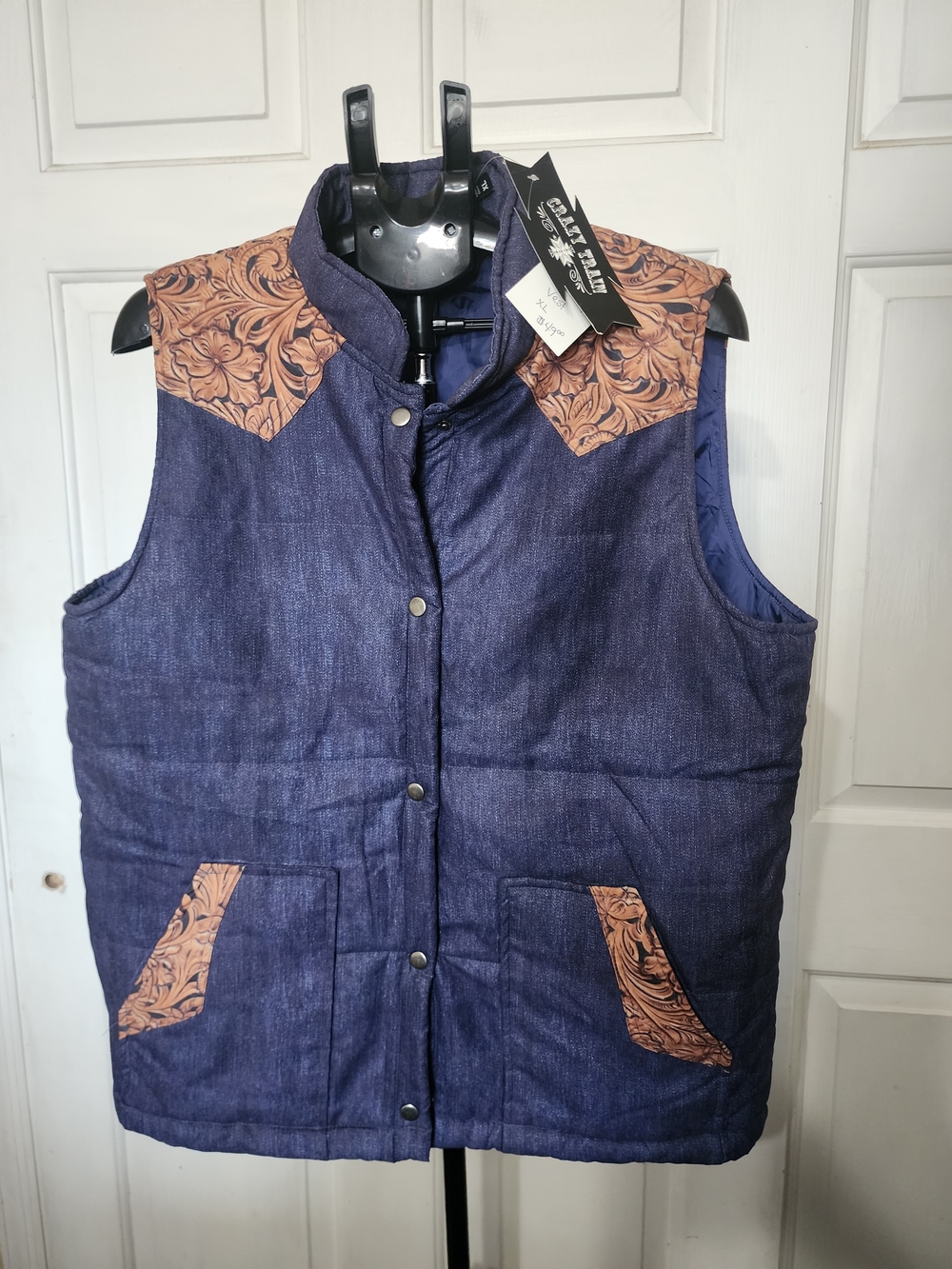 NWT Crazy Train J Wayne Western Denim Puffer Vest Tooled Leather Accent XL